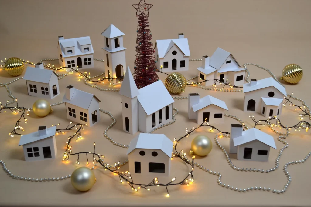 Love these little houses, Have broken arm now so I'll have to wait a while b/f I can put together & decorate. Can't wait. Thanks for the kit.